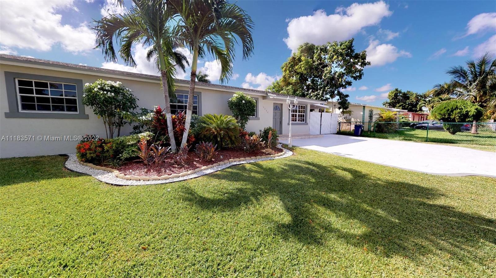 21ST CENTURY HOMES 3RD SE - Residential Lease