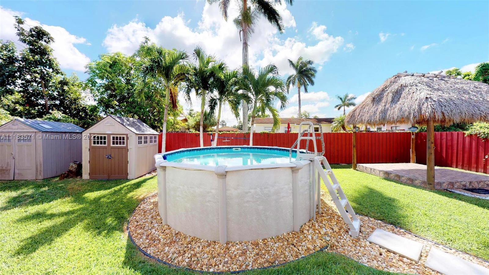 21ST CENTURY HOMES 3RD SE - Residential Lease