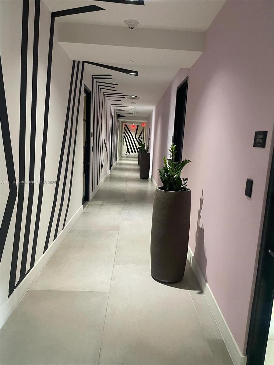 HYDE MIDTOWN - Residential