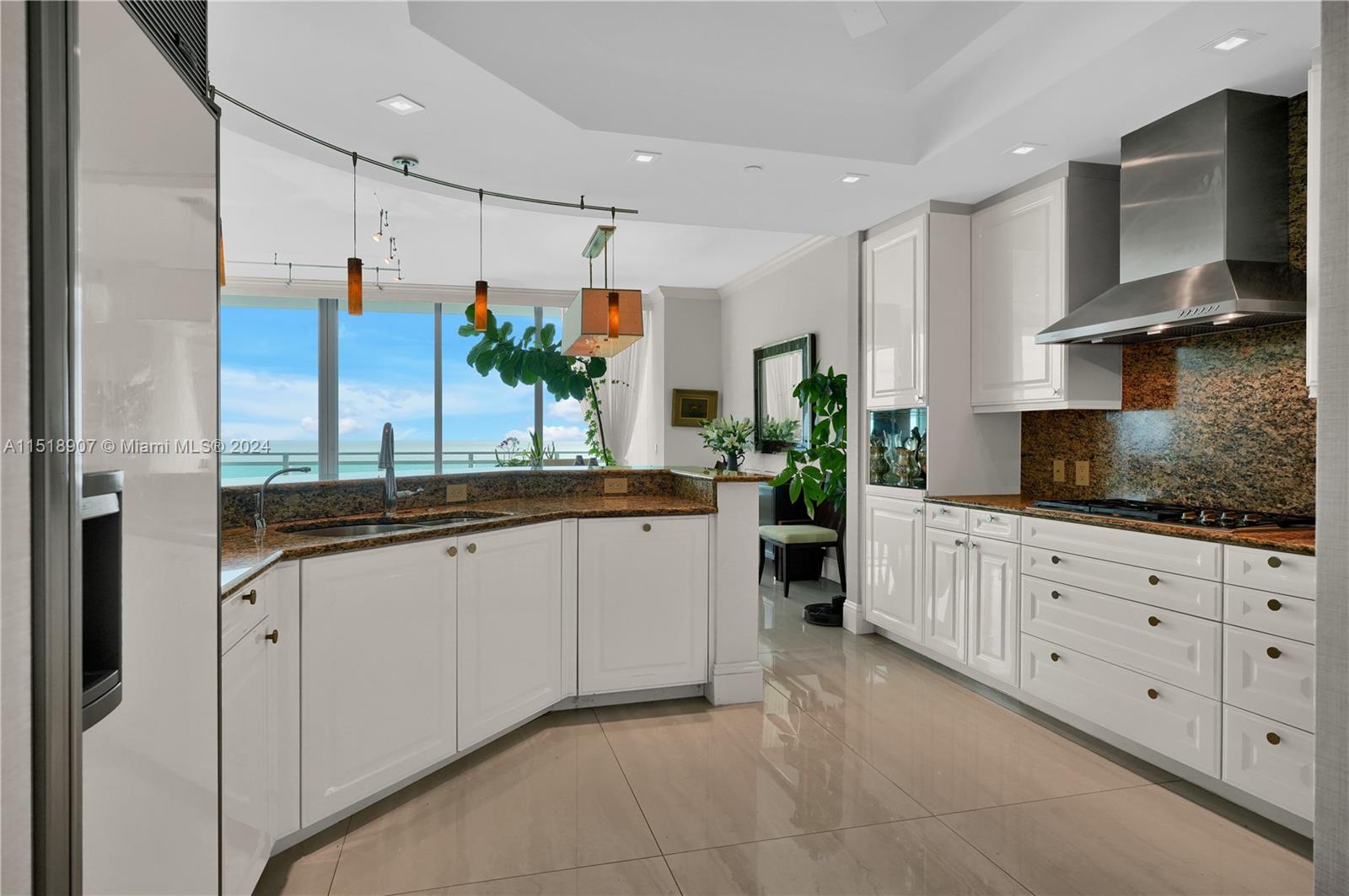 RESIDENCES AT ONE BAL HARB - Residential