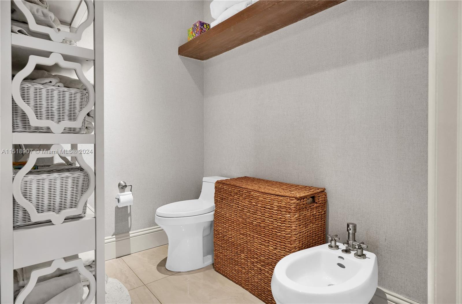 RESIDENCES AT ONE BAL HARB - Residential