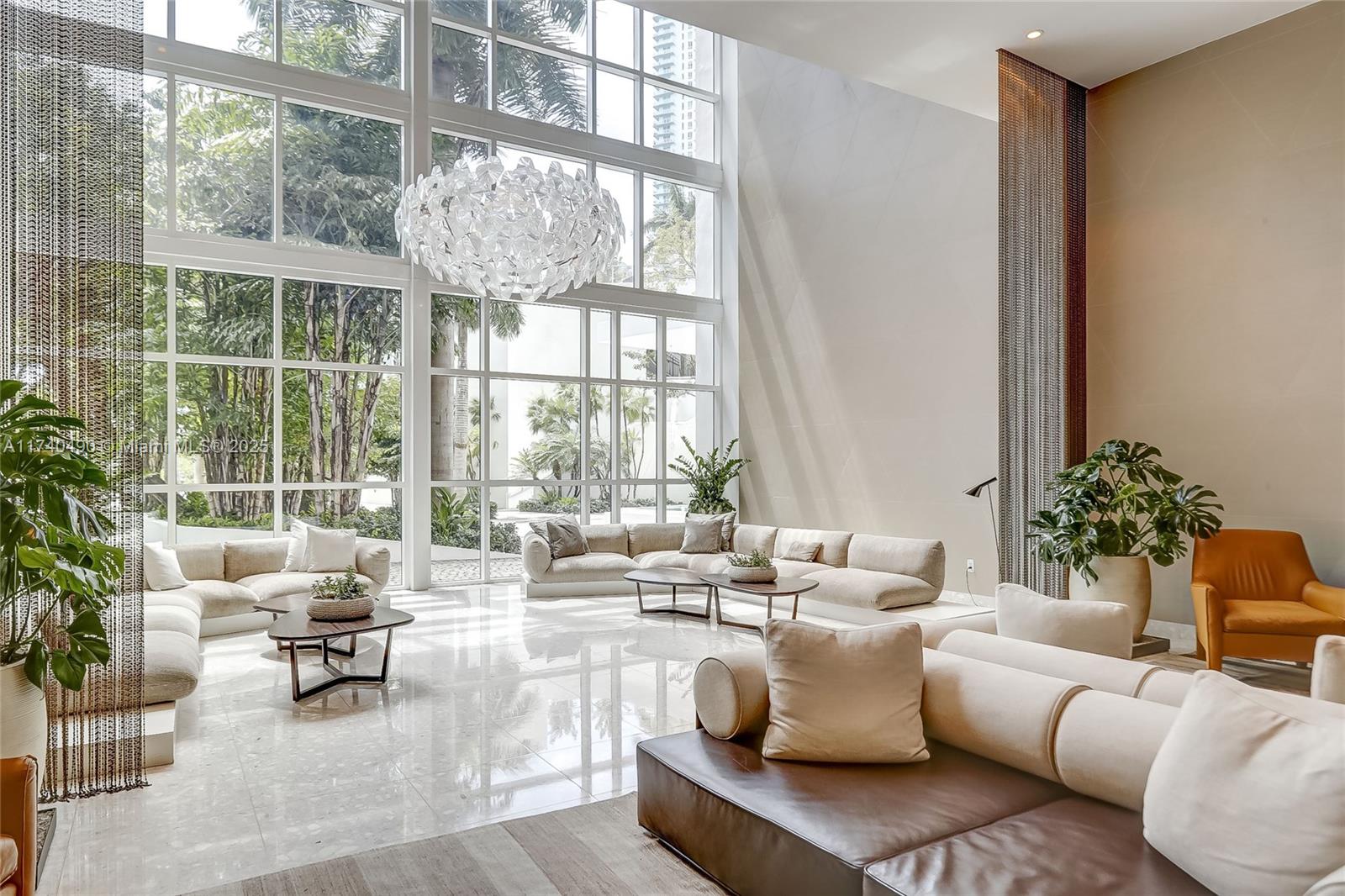 PARAMOUNT BAY CONDO - Residential