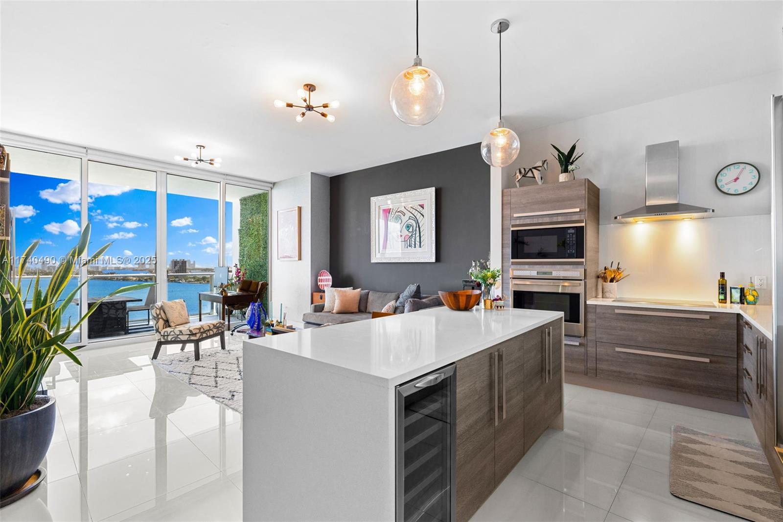 2020 N Bayshore Dr 1708