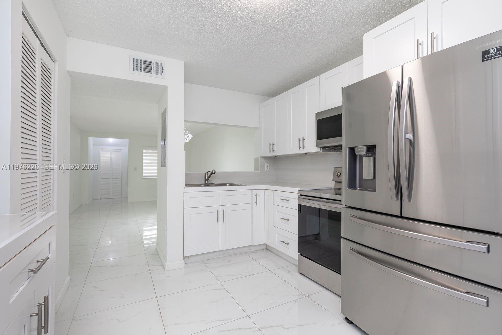 LAGO LINDO TOWNVILLAS CON - Residential Lease