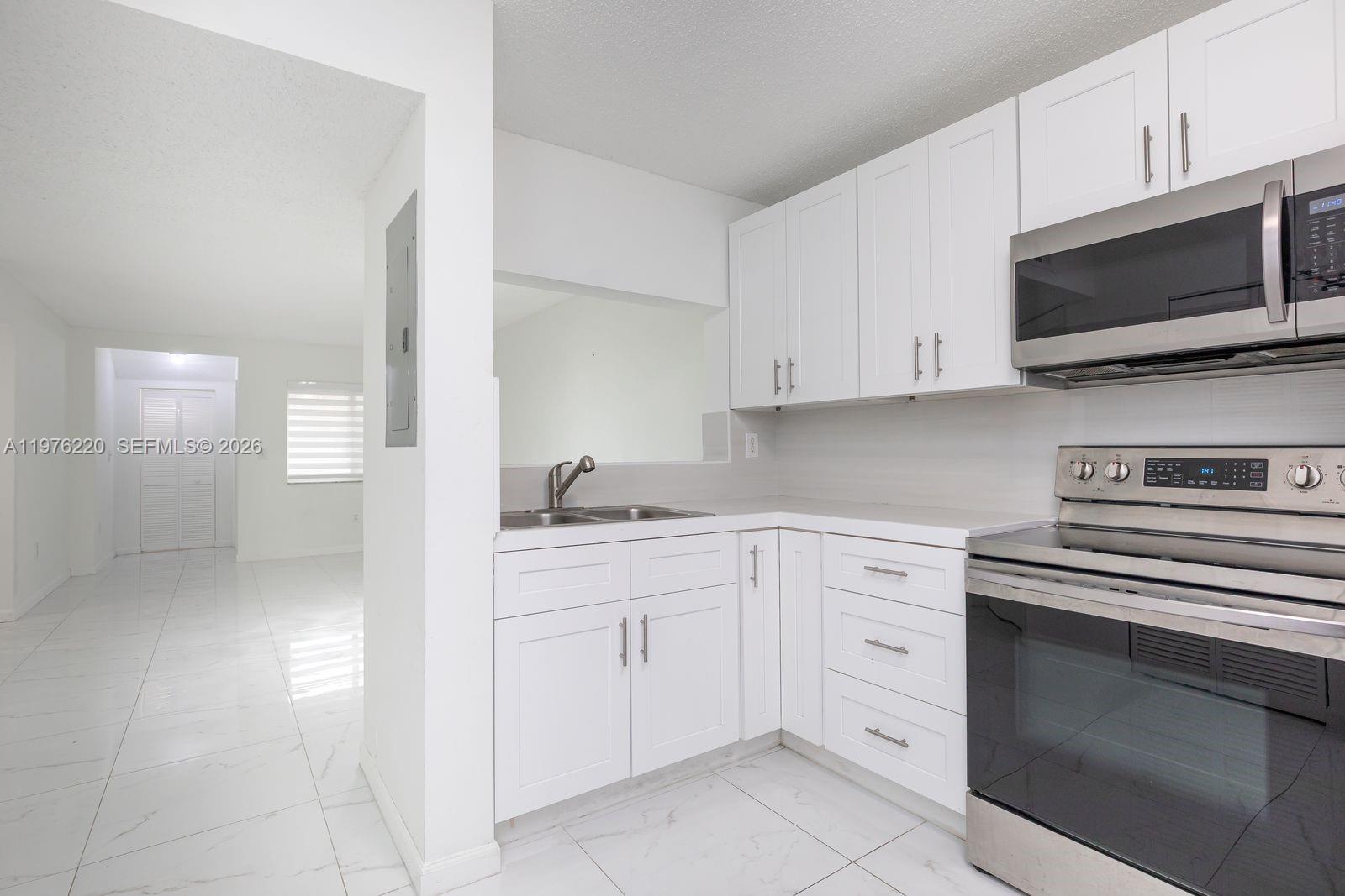 LAGO LINDO TOWNVILLAS CON - Residential Lease