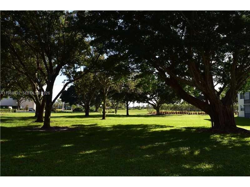 HOLLYBROOK GOLF AND TENNIS - Residential