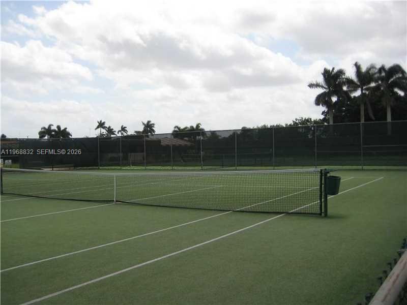 HOLLYBROOK GOLF AND TENNIS - Residential