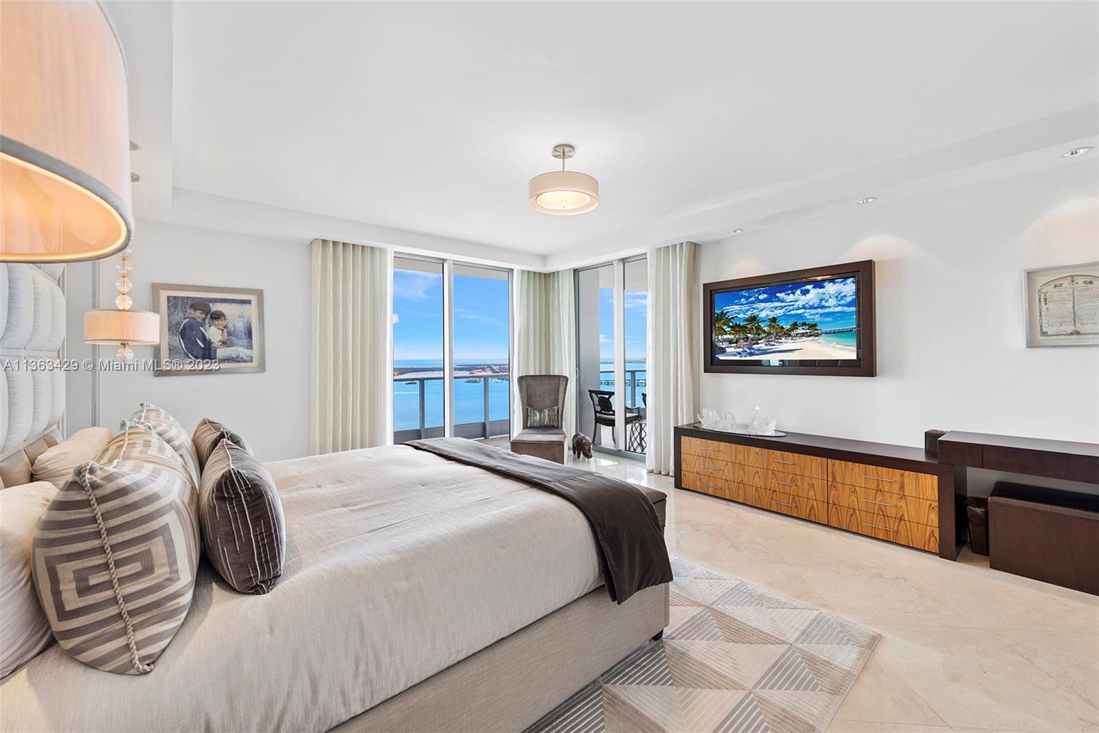 JADE RESIDENCES AT BRICKE - Residential