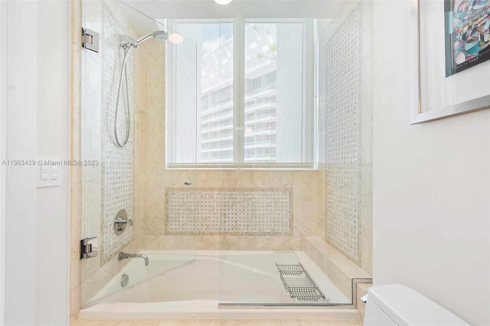 JADE RESIDENCES AT BRICKE - Residential