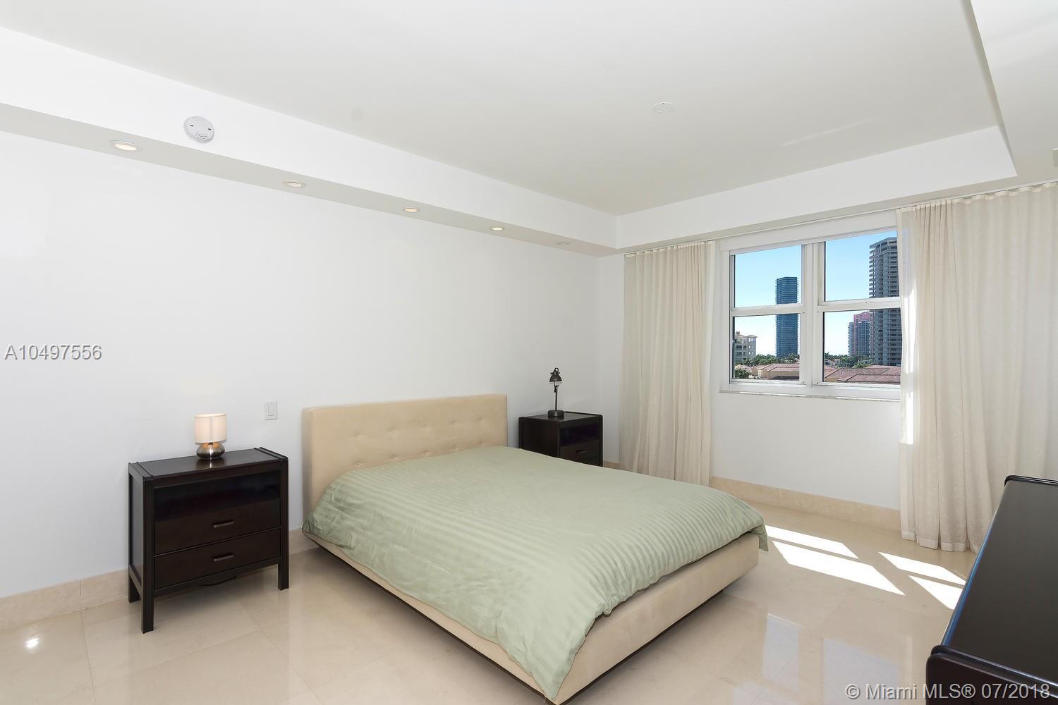 TURNBERRY VILLAGE - Residential Lease