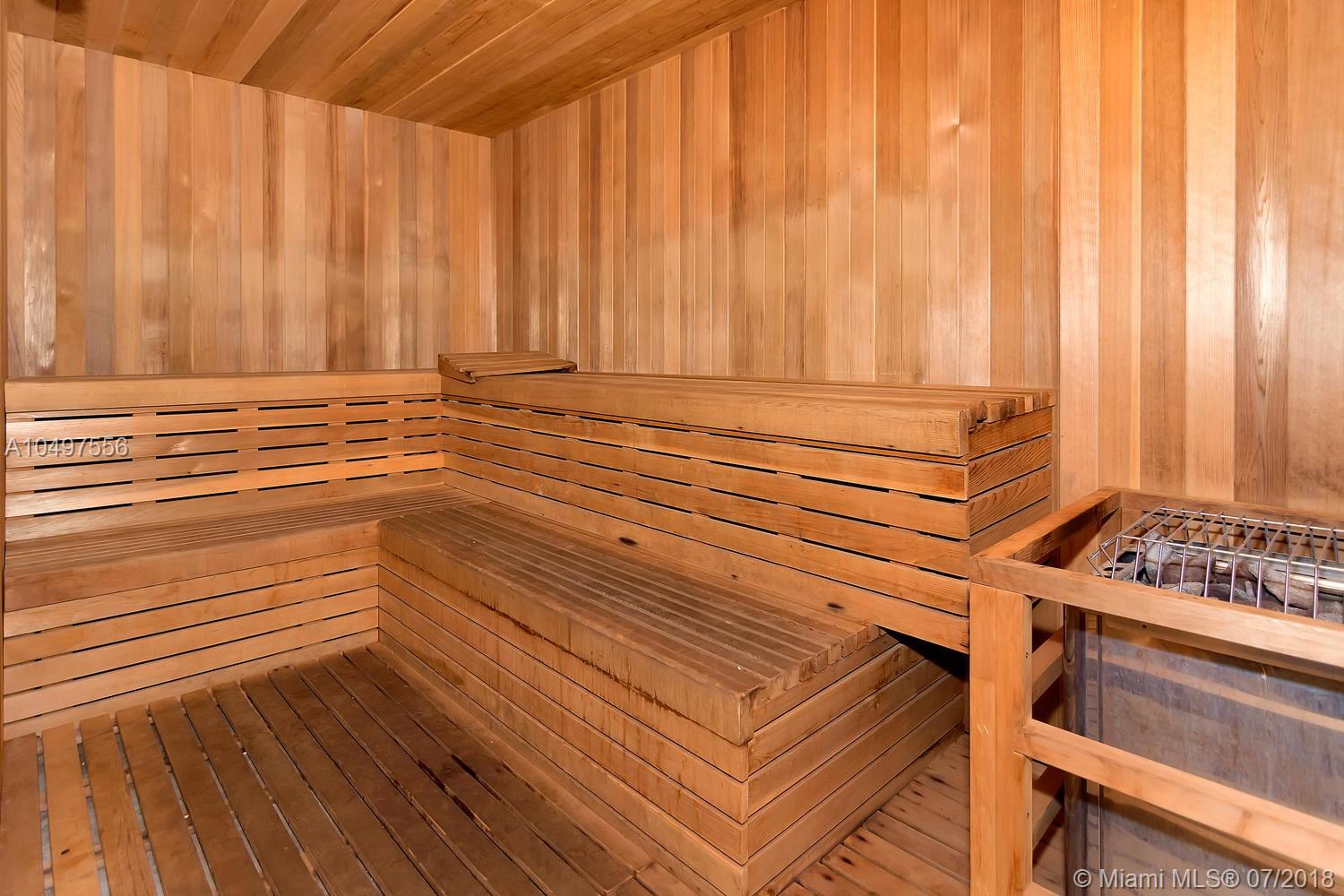 TURNBERRY VILLAGE - Residential Lease