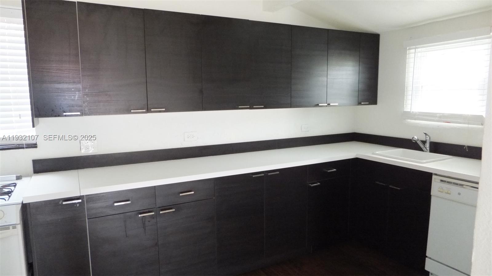 DIXIE MANOR - Residential Income