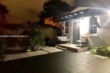 DIXIE MANOR - Residential Income