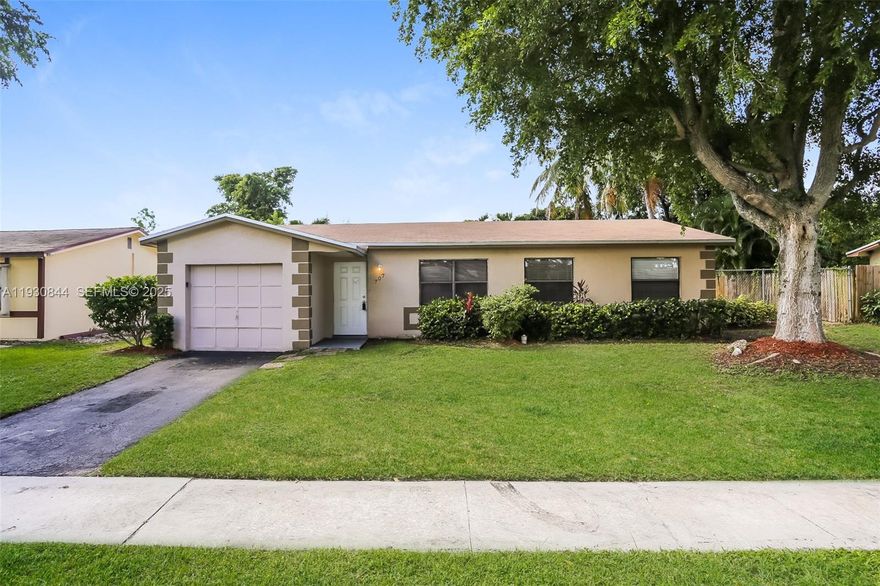 Charming 3 bedroom and 2 bathroom home updated with fresh tile type flooring and neutral paint throughout. The inviting living room is spacious and great for entertaining. The modern kitchen offers spacious kitchen, and upgraded cabinetry. Home has 1 attached car garage. The beautiful patio offers plenty of open space for enjoying gorgeous days outdoors. The private, fenced in backyard, is perfect for pets or for enjoying gorgeous days outdoors. This Home won’t last long. Apply today!
NOTE: Resident is responsible for installing their own washer & dryer. Move in dates are tentative and subject to change. All our homes convey in safe, clean & fully functional conditions. Prices and availability are subject to change at any time.
*For pool homes there is a $150 monthly fee, in addition to rent, for weekly pool maintenance and cleaning.