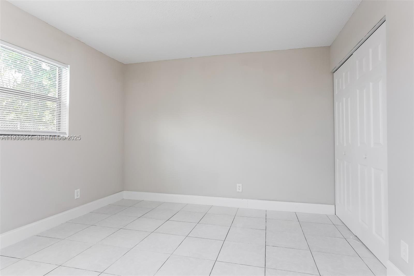 LAUDERDALE NORTH PARK - Residential Lease