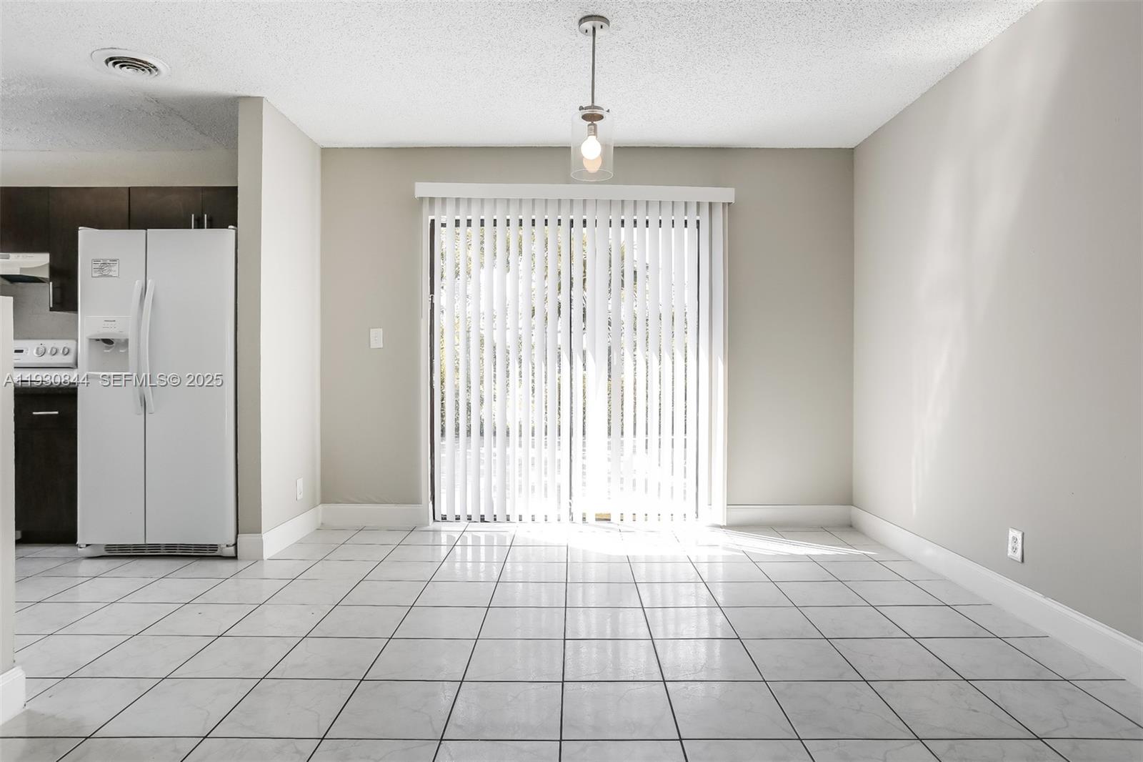 LAUDERDALE NORTH PARK - Residential Lease