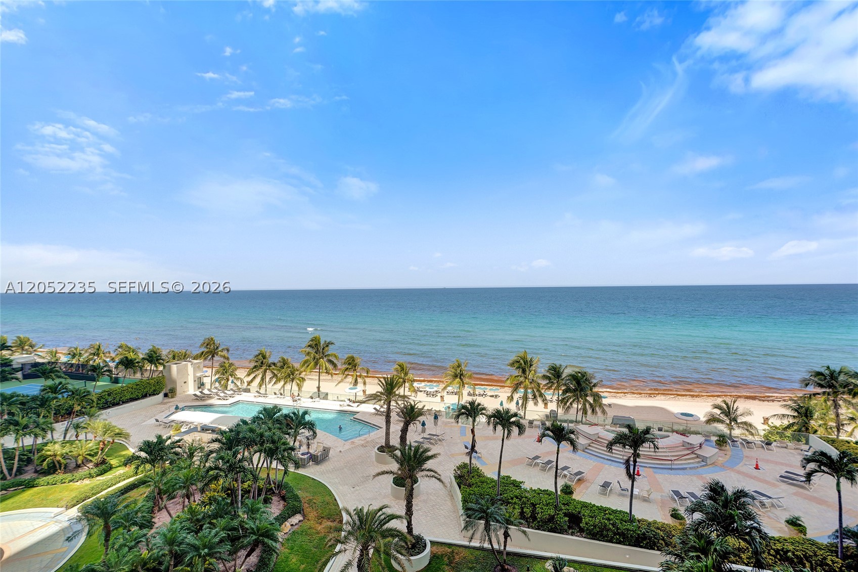 19111 Collins Ave 607