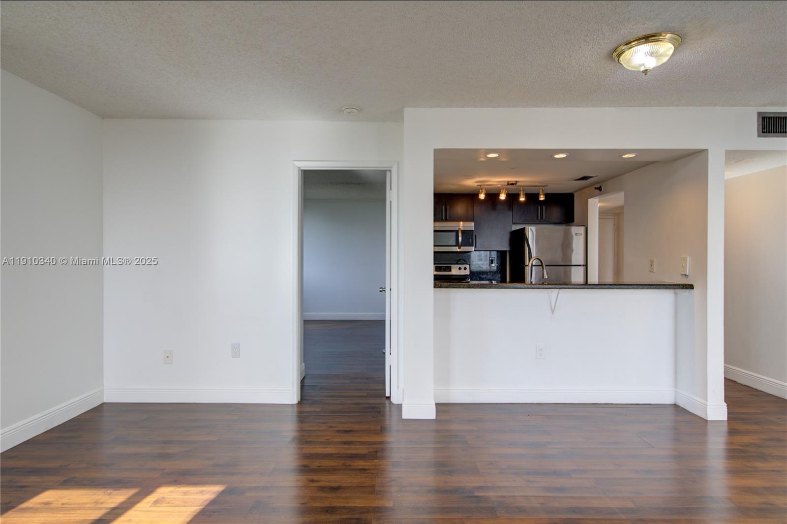 MADISON DOWNTOWN CONDO - Residential Lease