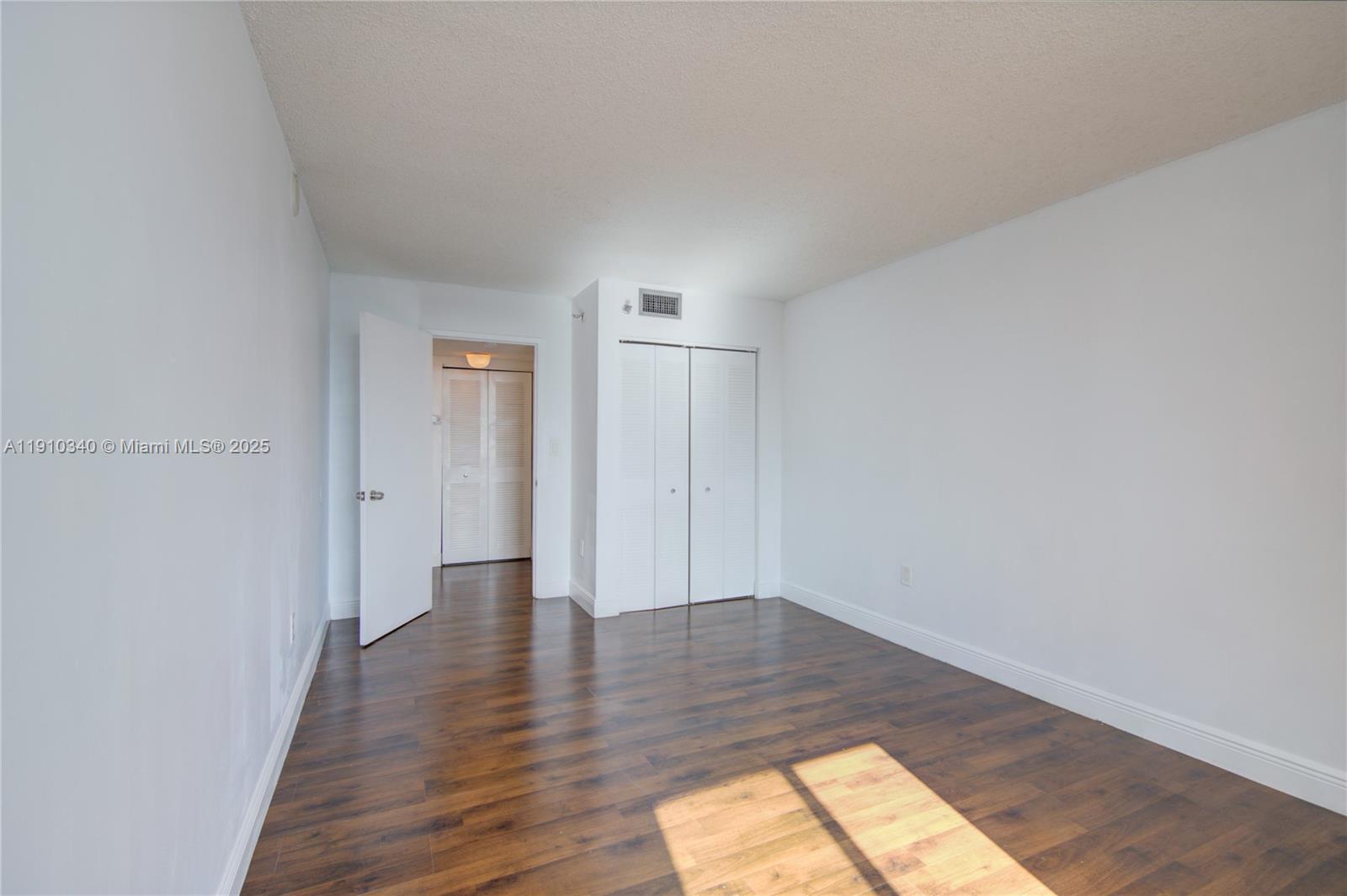 MADISON DOWNTOWN CONDO - Residential Lease