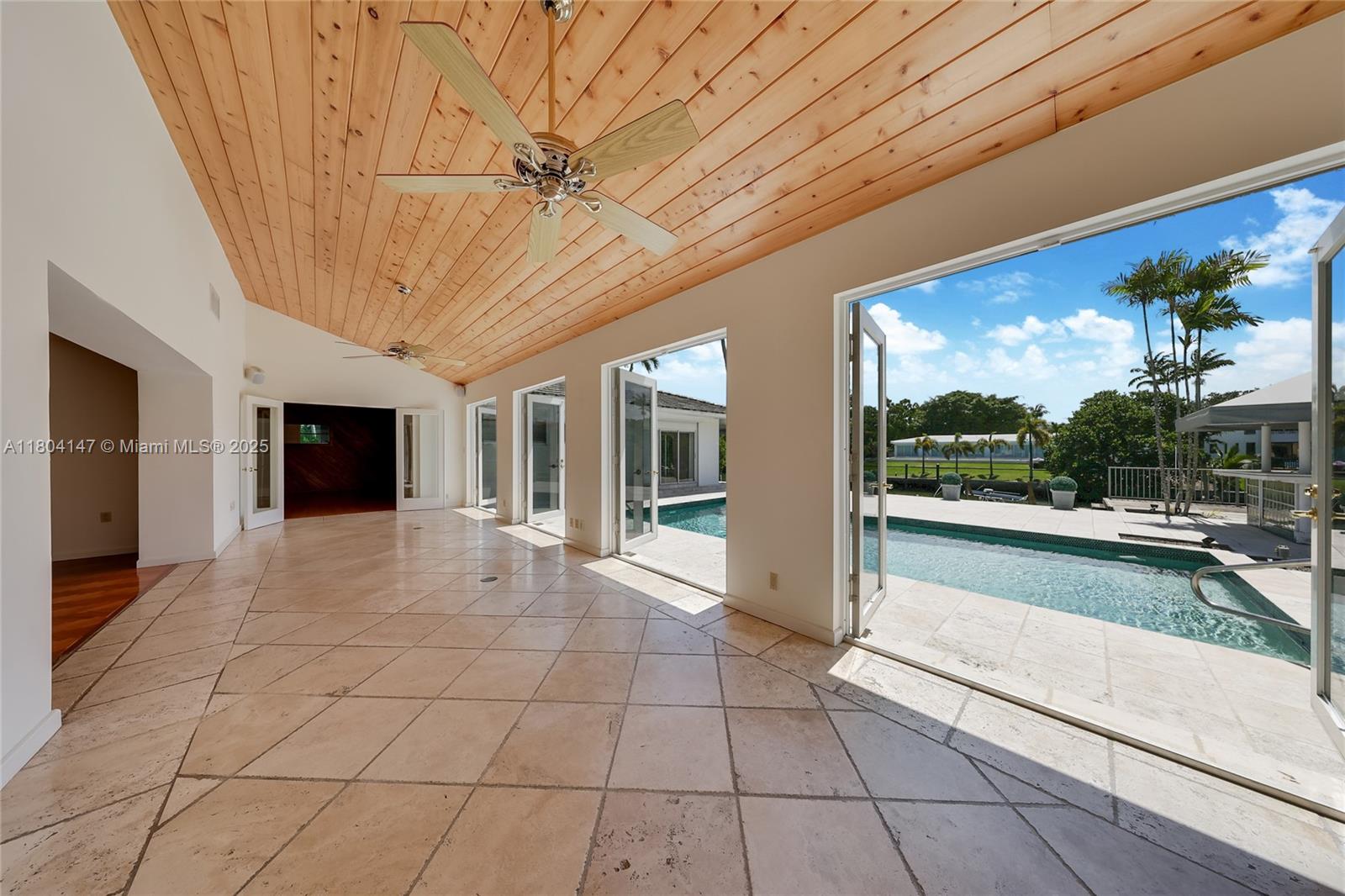 RIVIERA WATERWAYS - Residential