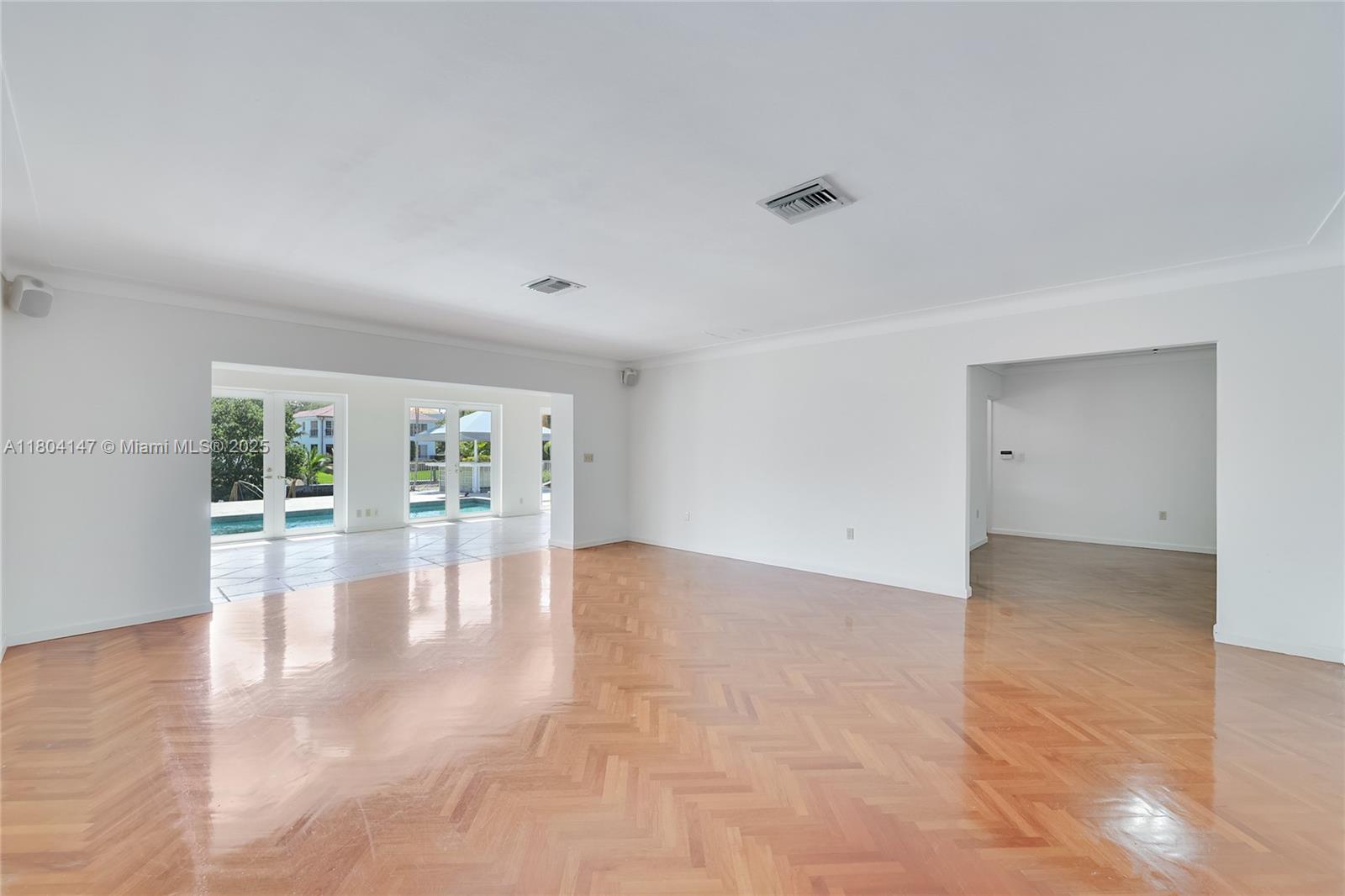 RIVIERA WATERWAYS - Residential