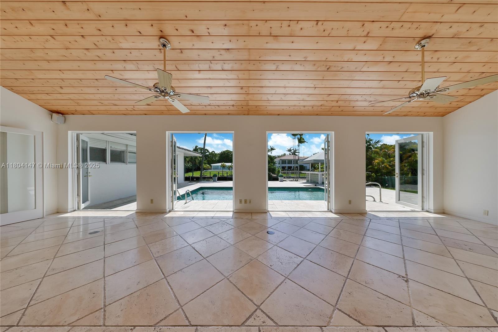 RIVIERA WATERWAYS - Residential