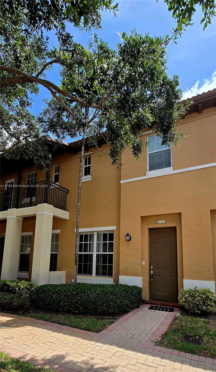 Property for Sale at 531 Sw 147th Ave 2-4, Pembroke Pines, Miami-Dade County, Florida - Bedrooms: 2 
Bathrooms: 3  - $469,900