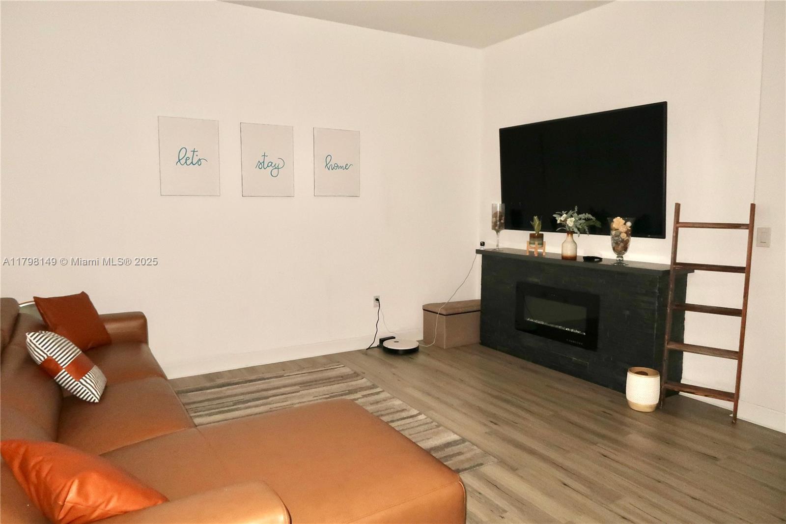 MEADOW PINES - Residential