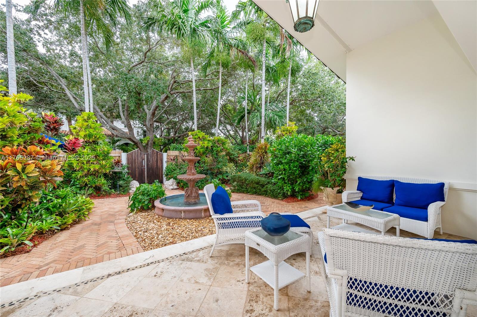 TROPICAL ISLE HOMES SUB 4 - Residential