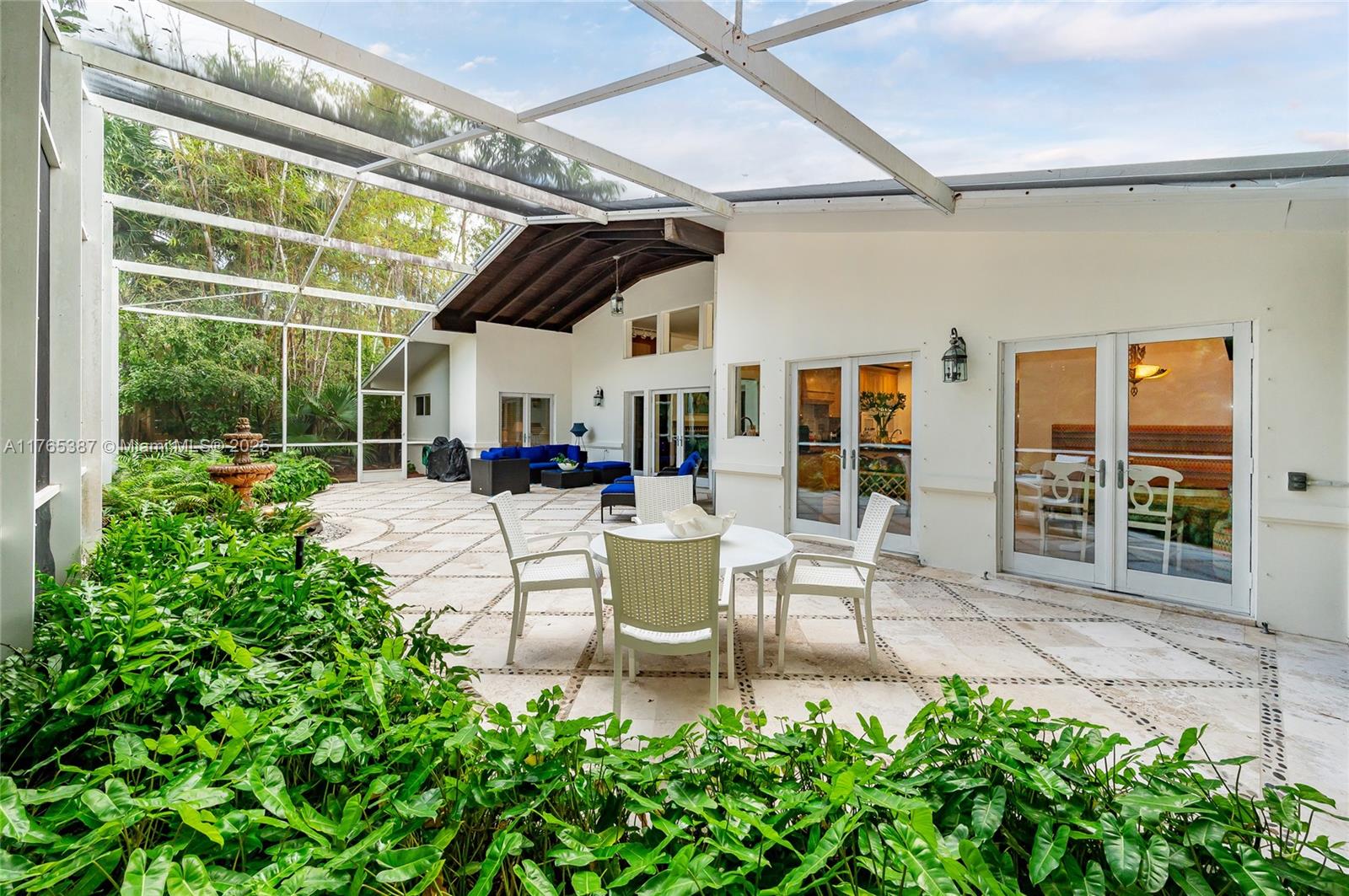 TROPICAL ISLE HOMES SUB 4 - Residential