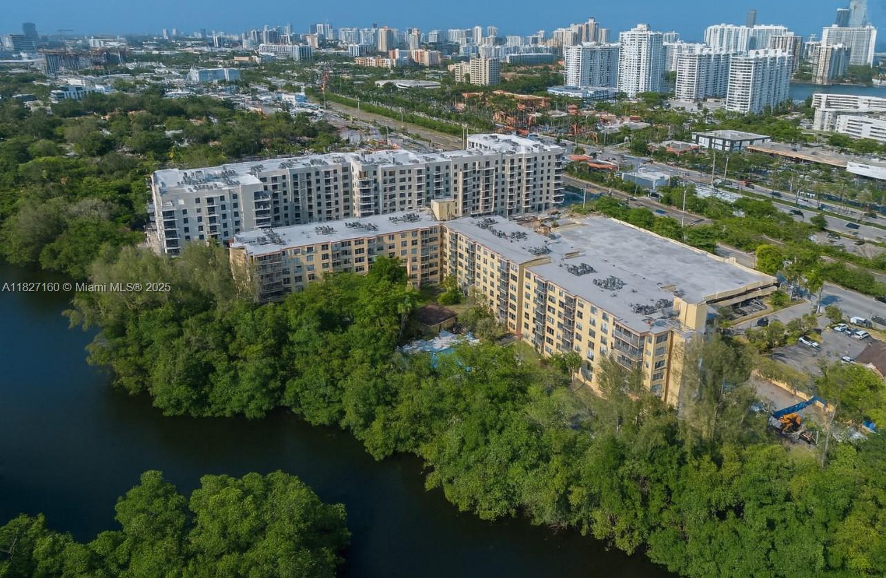 GREYNOLDS PARK CLUB CONDO - Residential