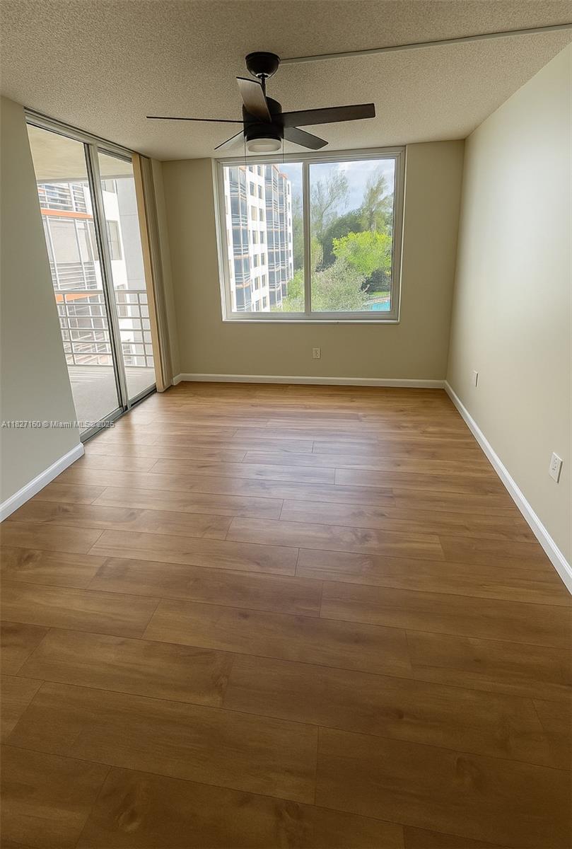 GREYNOLDS PARK CLUB CONDO - Residential