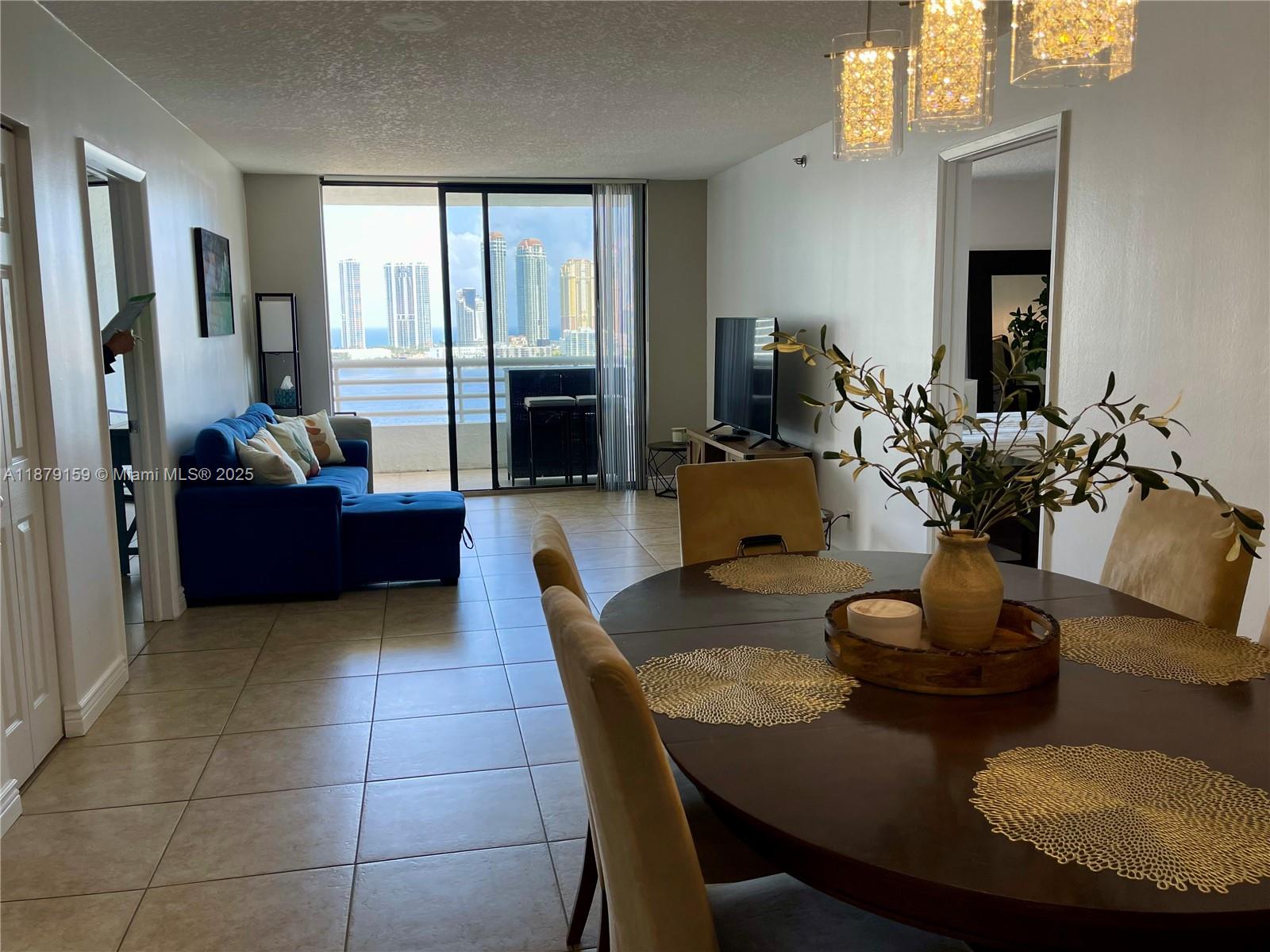 PARC CENTRAL AVENTURA EAS - Residential Lease