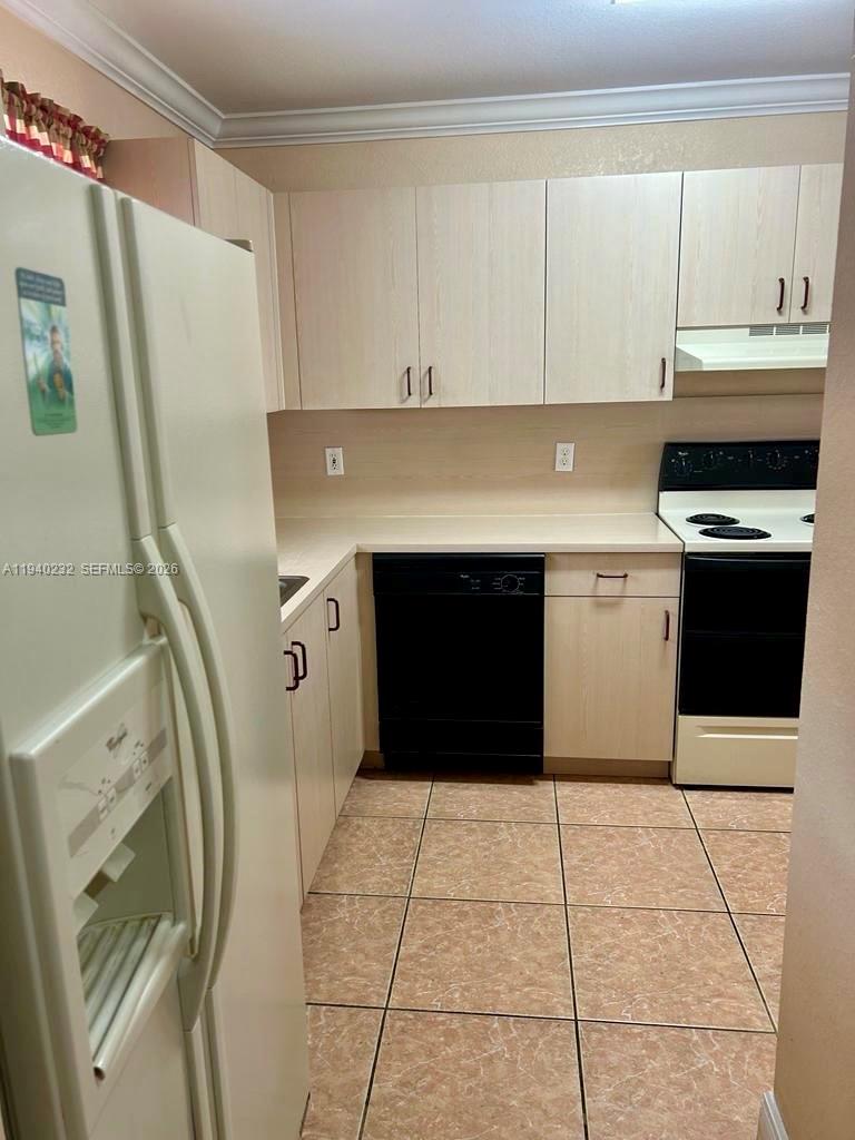 10604 NW 87th Ct 10604