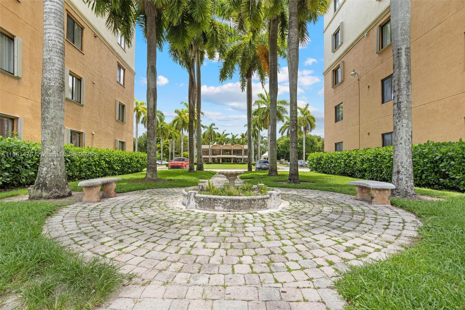 KEYSTONE COURTS CONDO - Residential