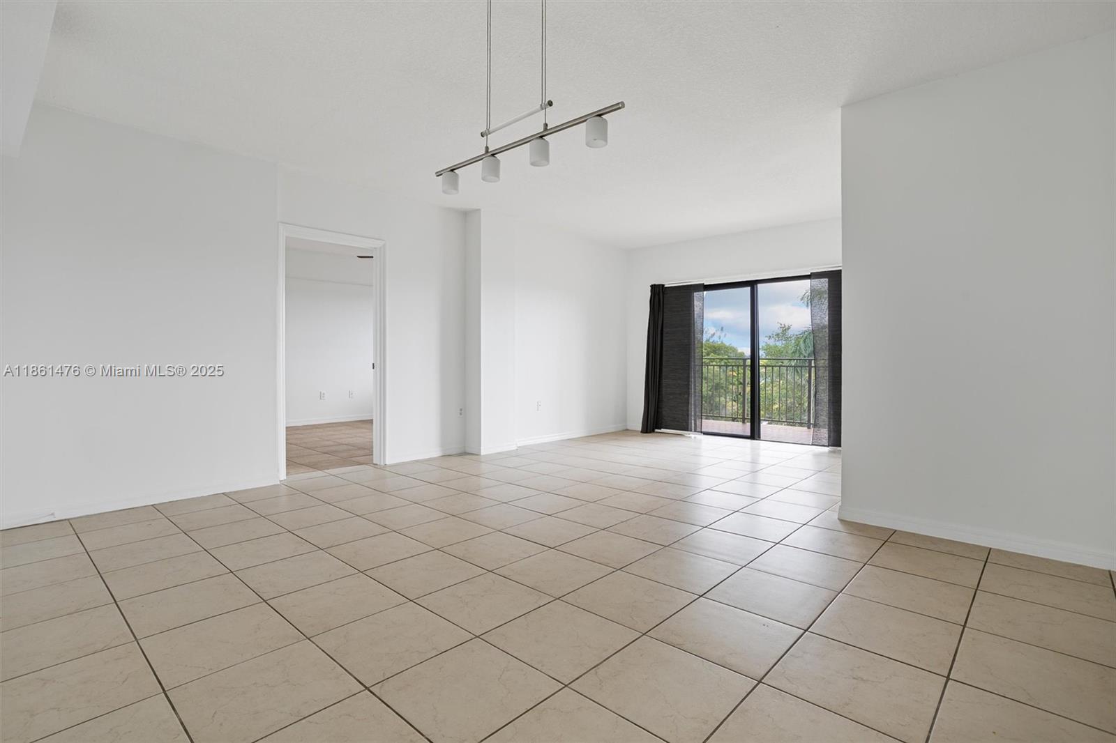 KEYSTONE COURTS CONDO - Residential