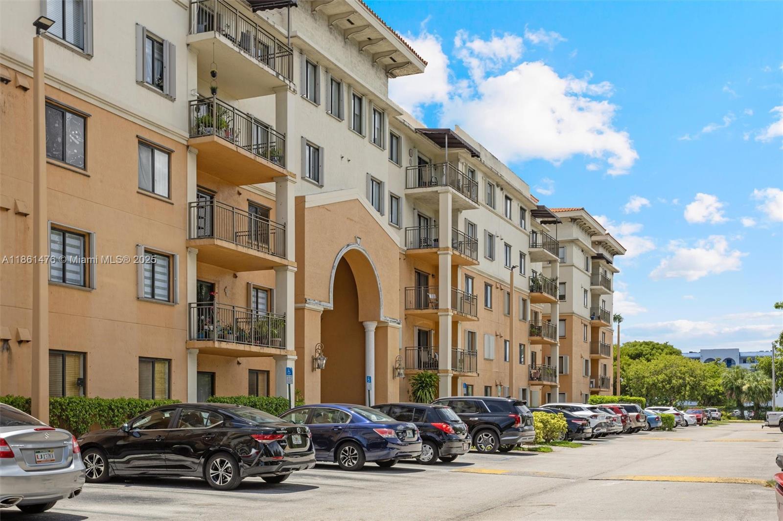 KEYSTONE COURTS CONDO - Residential