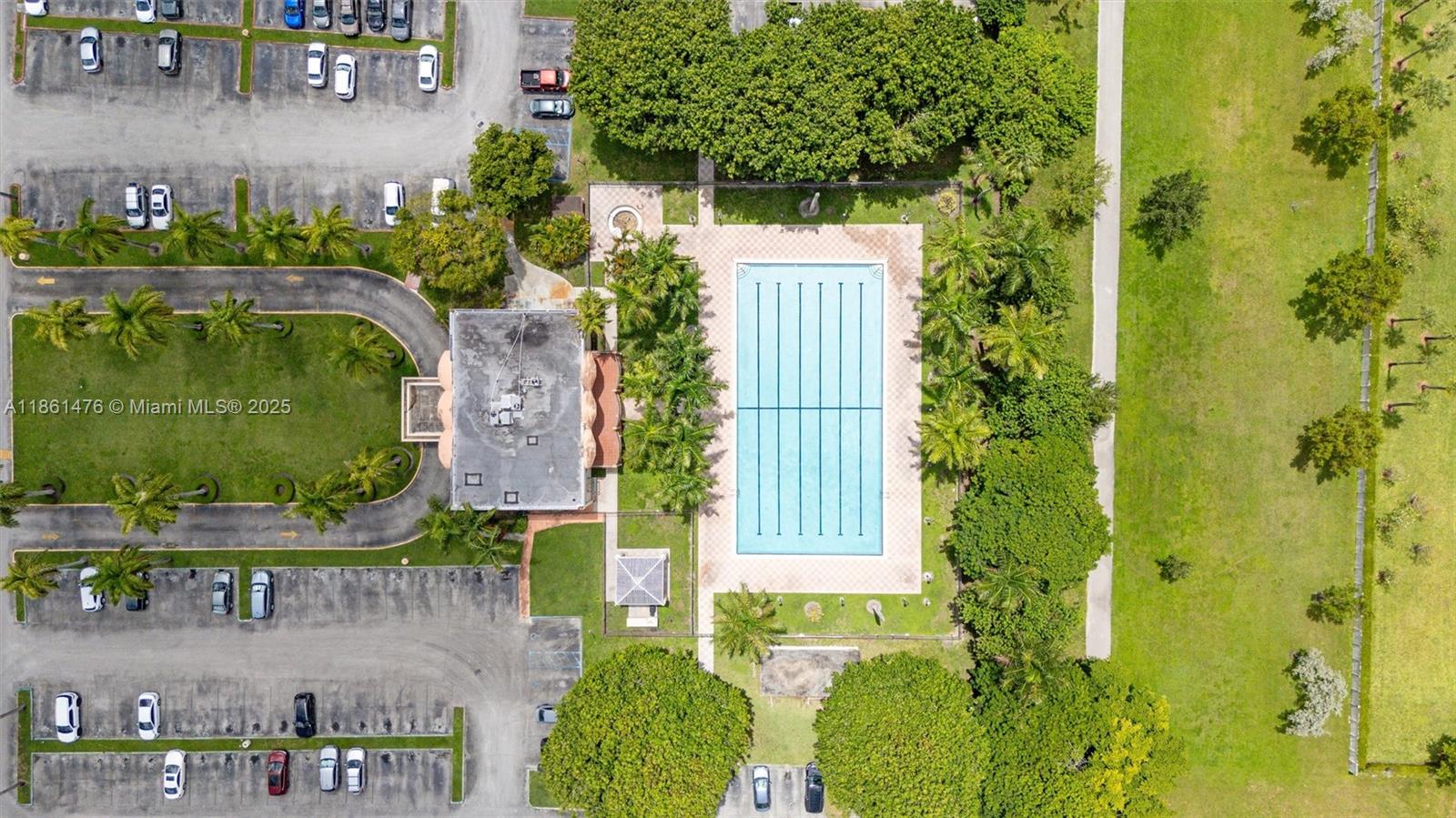 KEYSTONE COURTS CONDO - Residential