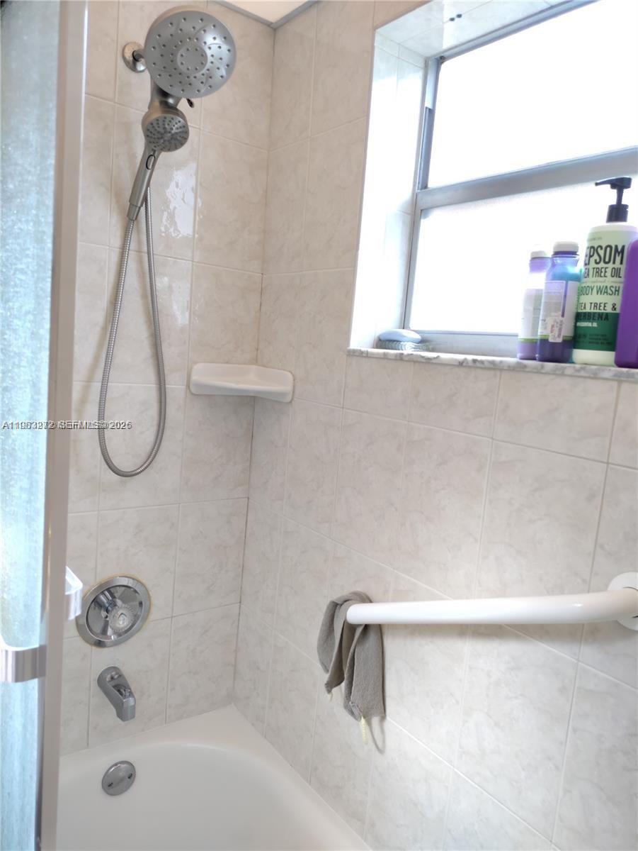 KINGS POINT FLANDERS COND - Residential Lease