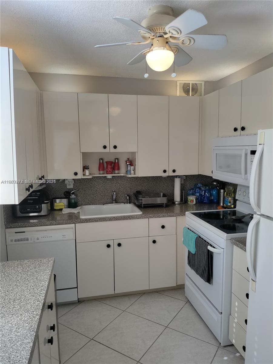 KINGS POINT FLANDERS COND - Residential Lease