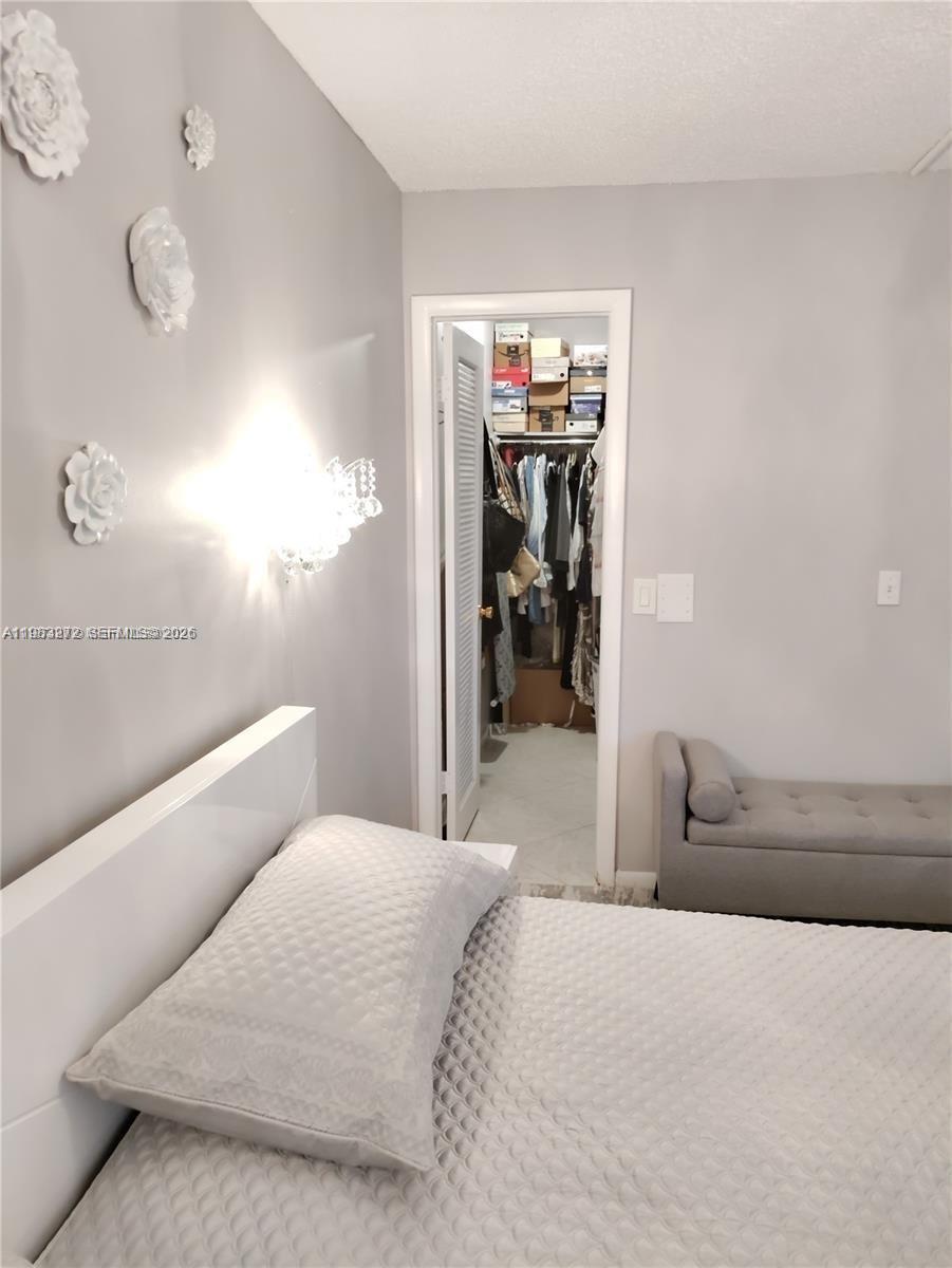 KINGS POINT FLANDERS COND - Residential Lease