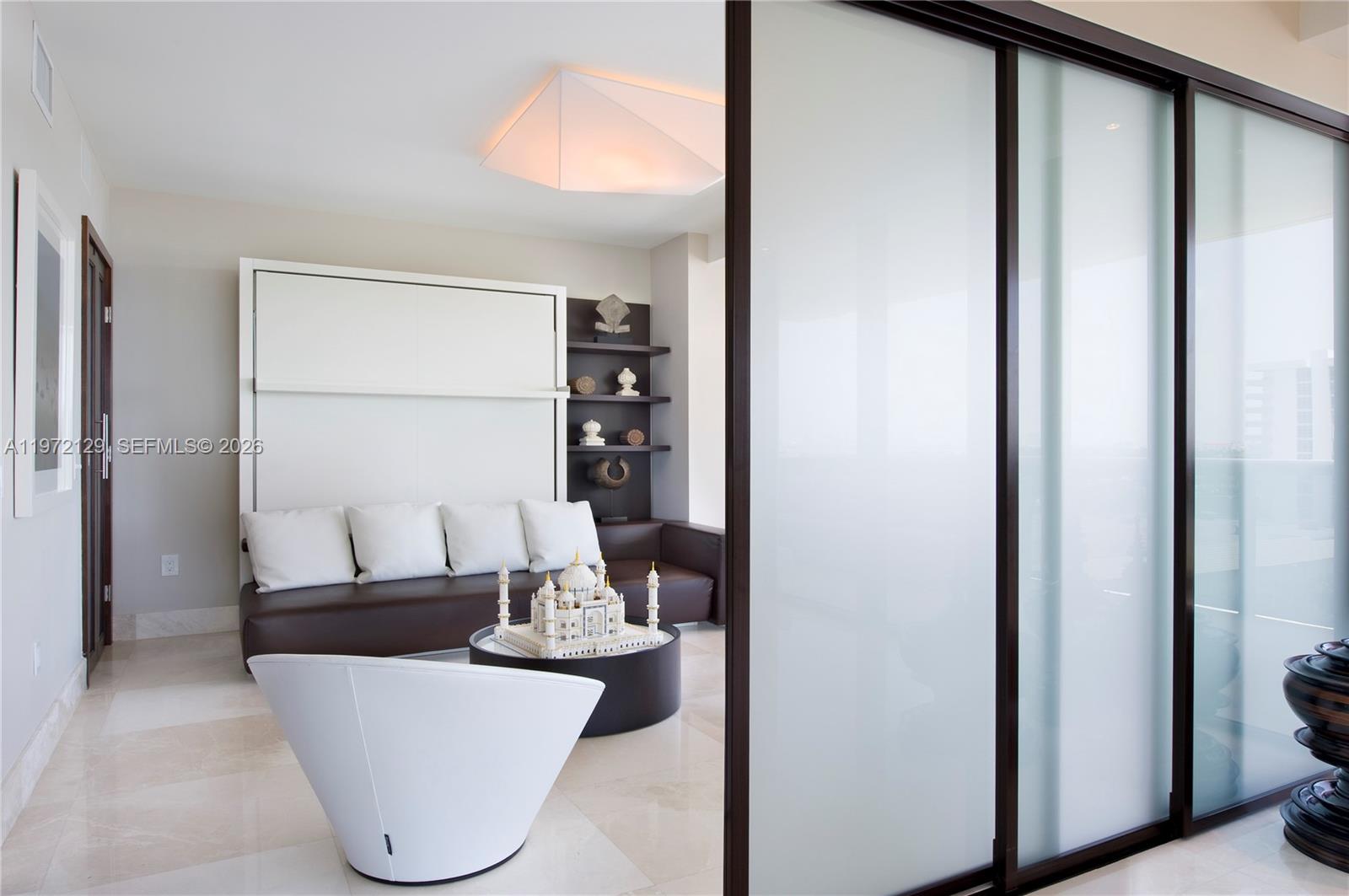 MEI CONDO - Residential