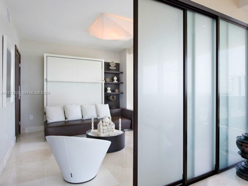 MEI CONDO - Residential