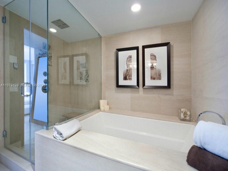 MEI CONDO - Residential