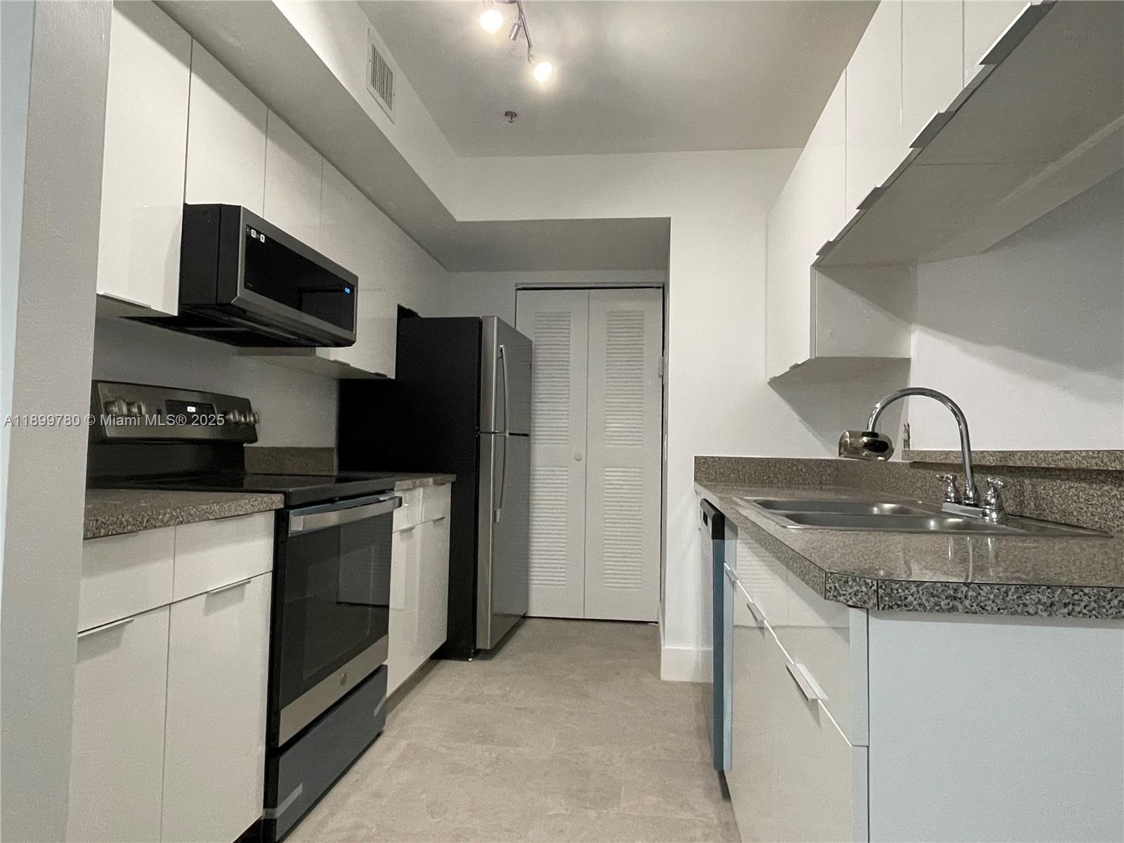 PINEHURST CLUB CONDO - Residential Lease