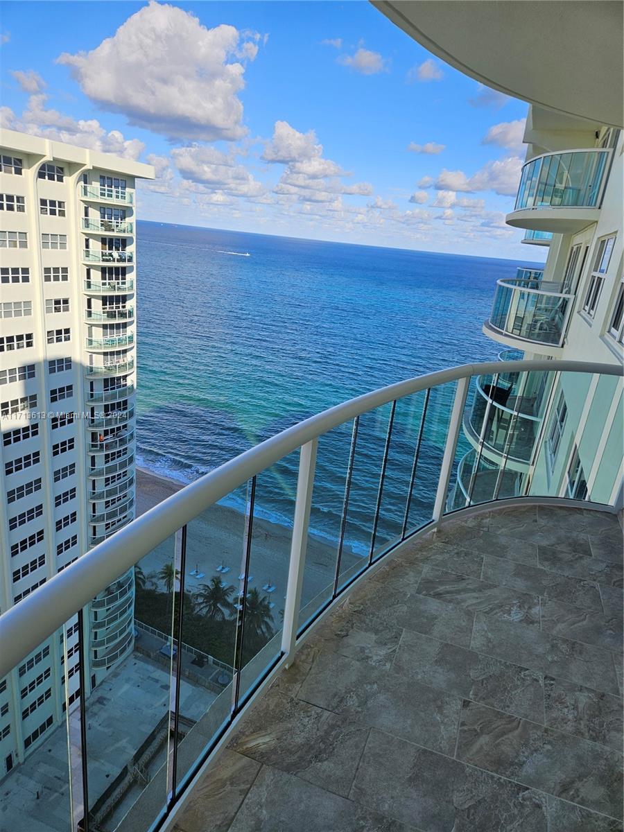 3400 Galt Ocean Dr 2105S, Fort Lauderdale, Broward County, Florida - 1 Bedrooms  
2 Bathrooms - 