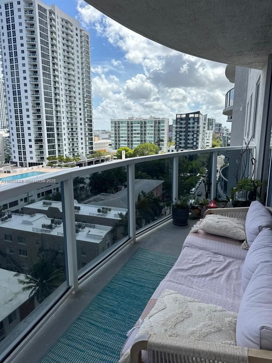 Beautiful 3-bedrooms, 2 bathrooms condo in the heart of Edgewater, with gorgeous views of Biscayne Bay from your balcony. This unit features an open layout, a modern kitchen with stainless steel appliances, and a washer and dryer. Enjoy amenities like a gym, pool, and 24-hour security. Just minutes from Wynwood, Midtown, and the Design District, this is the ideal home for comfortable urban living or as an investment. Showings can be done ONLY on Thursdays and Fridays from 1 pm to 6 pm.