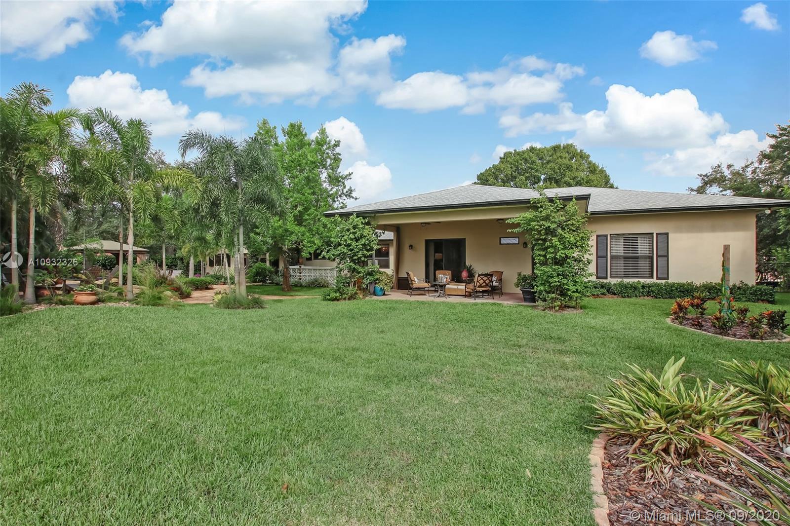 PALM POINT - Residential