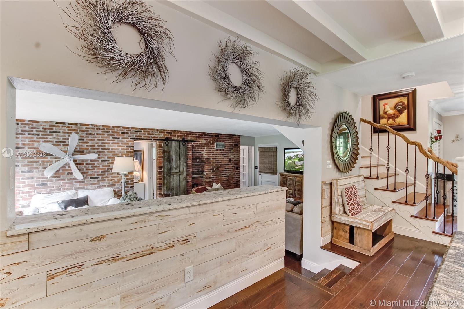 PALM POINT - Residential