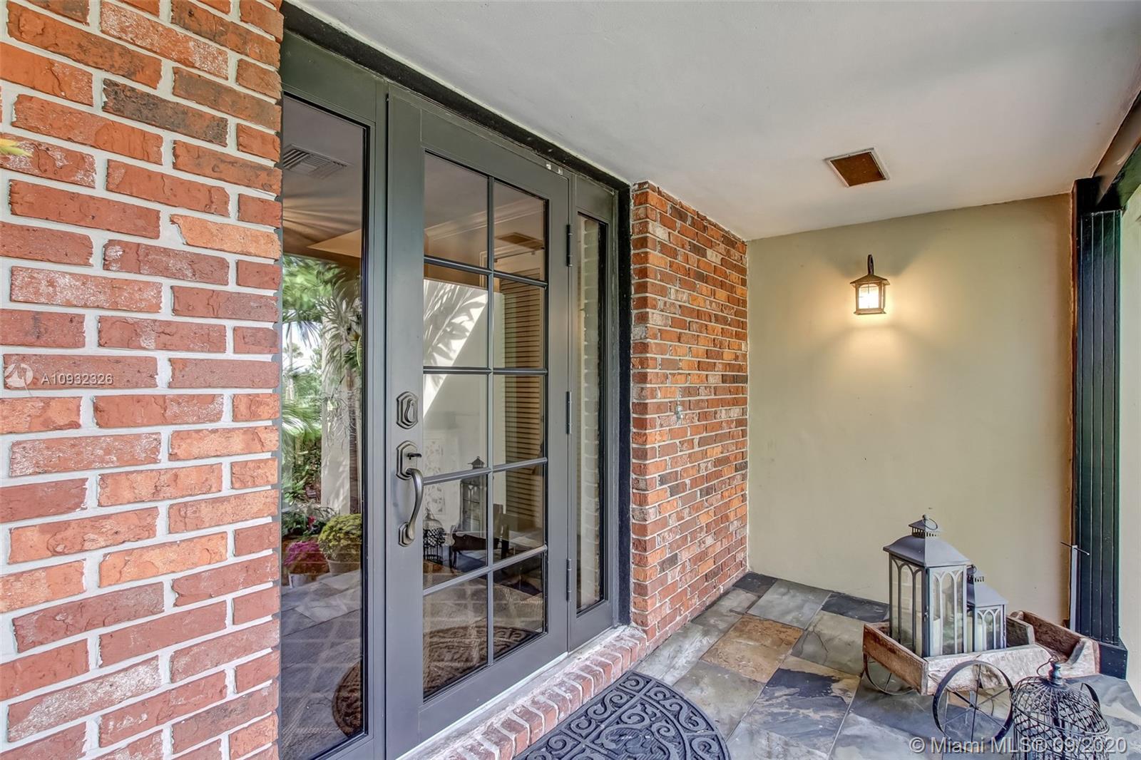 PALM POINT - Residential